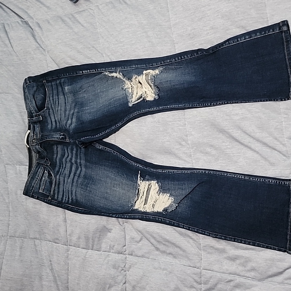 Buckle, daytrip jeans.